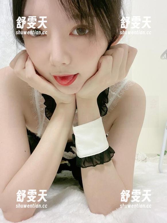 51酱高清图库震撼来袭！肉丝眼镜娘，会让你想要细细品味每张照片！