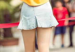 AISS爱丝(钻石版) – 女骑士不是只会打怪：快来下载小曼的写真集，学会如何在幽默中“战斗”！