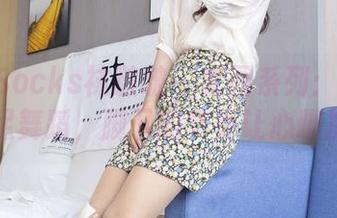 BoBoSocks袜啵啵 – 套图系列：熊熊的裸足舞蹈，脚下的节奏让心跳加速