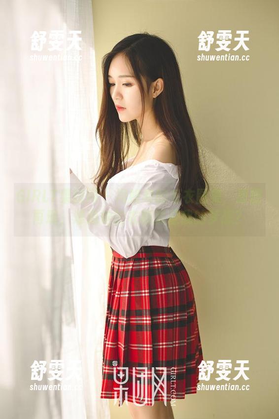 GIRLT果团网 - 周妍希的毛衣图集：原图再现，难道她的衣橱就是我的梦想？