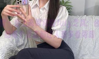 微密圈 – 穿上高跟鞋的July芝岚：合集里的每个姿态都让人想多看两眼