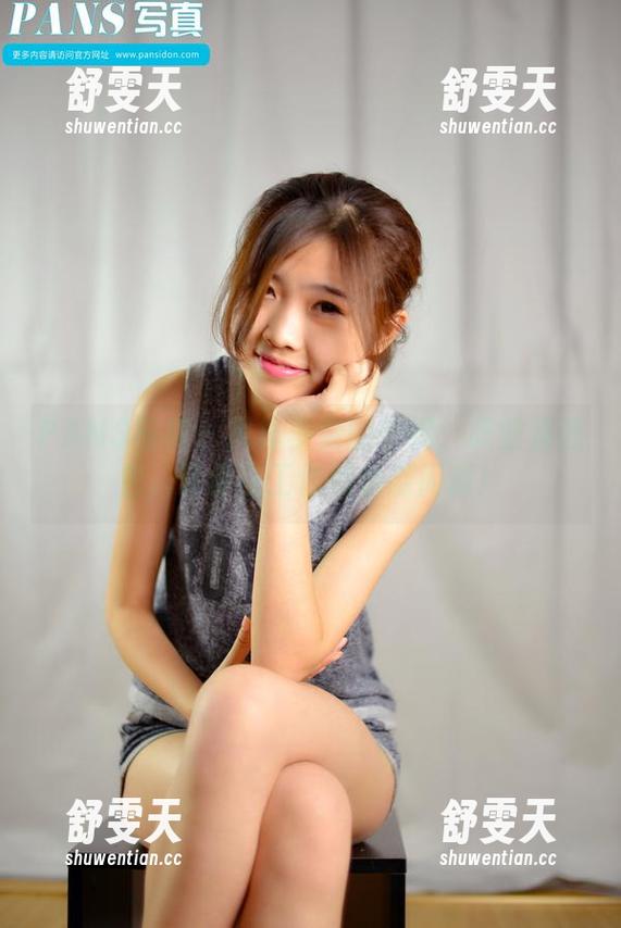 PANS写真-安妮 PANS写真 - 风格多变的安妮:职业装图包,让你在工作间也能闪耀!