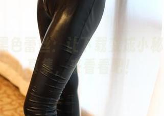 ROSI黑色蕾丝：让下载变成小秘密的写真集，来看看吧！