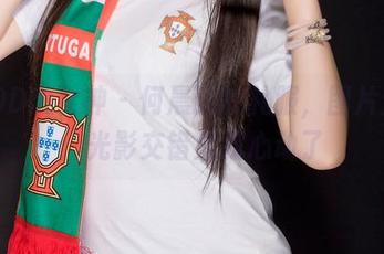 TGOD推女神 – 何晨曦的礼服，图片分享：光影交错里我心动了