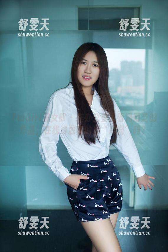 TuiGirl推女郎 - 在办公室里看冯雨芝的作品，在线资源真的是‘尽兴’吗？