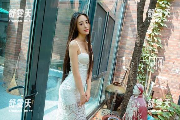UGirls尤果网 - 禅叽zankii比基尼精选：给你‘海’量灵感，可能还带着沙子！