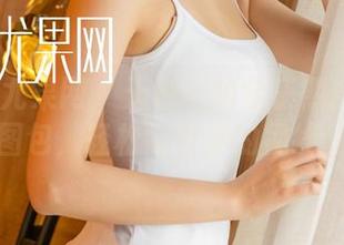 UGirls尤果网 – 天台上的金子熙：原图与图包，轻松勾引你的视线。