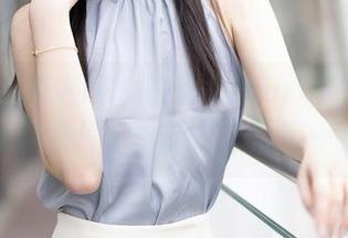 Xiuren秀人网 – 哎呀！laura阿姣最新浴室图片，真想在这里泡一天