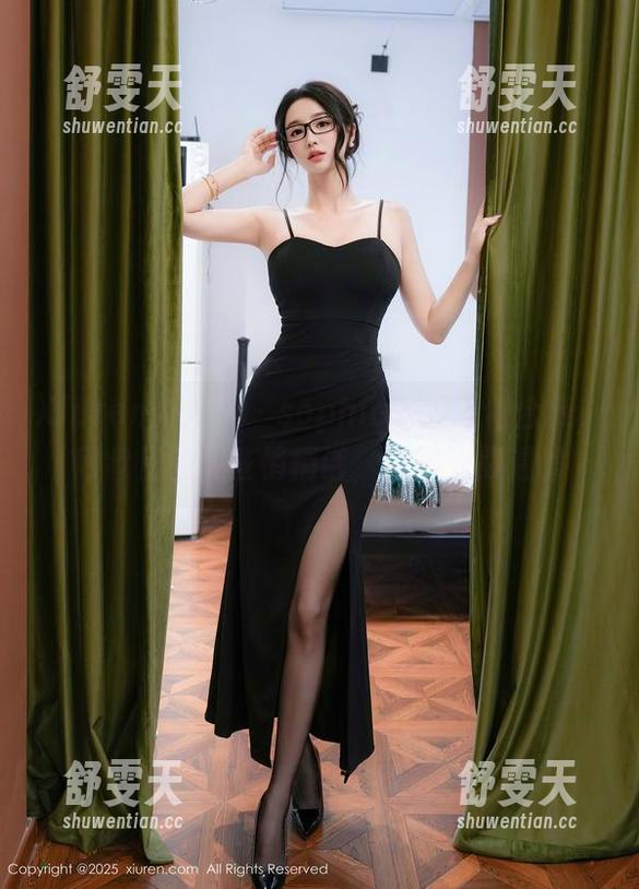 Xiuren秀人网-sophie余冰 Xiuren秀人网 - sophie余冰短裙合集,网盘里的那些悄悄话,像阳光般温暖