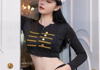 Xiuren秀人网 – 写真时光，小夕Kitty秘书，这眼神真让我心跳。