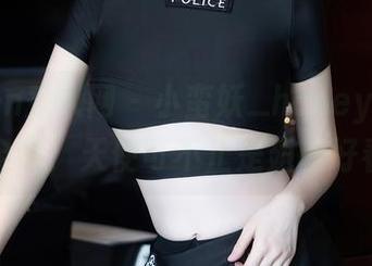 Xiuren秀人网 – 小蛮妖_honey的写真全集：天使可不止是翅膀好看