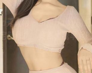 Xiuren秀人网 – 小雨baby的纯白梦想：一件定制作品，竟然比我早起的理由还重要！