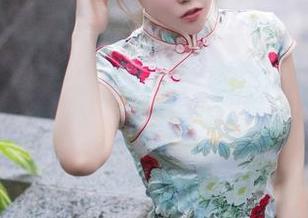Xiuren秀人网 – 与杨晨晨Yome一起畅游：泳衣高清写真集，夏日气息扑面而来！