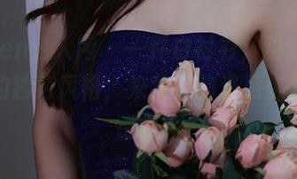 Xiuren秀人网 – 一件白衬衫，猫咪巨臀妹妹的独特风格，来我们的资源库发现秘密吧！