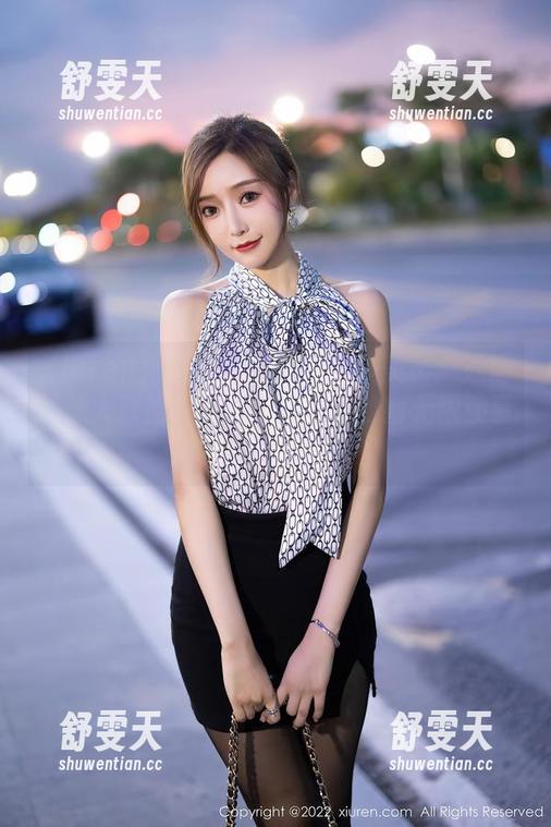 Xiuren秀人网-糯美子 Xiuren秀人网 - 三亚遇见糯美子:泳池诱惑大联盟,免费下载就能收割无限羡慕!
