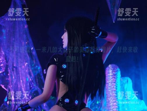 不可错过！一米八的大梨子的美脚福利图片，赶快来收藏吧！