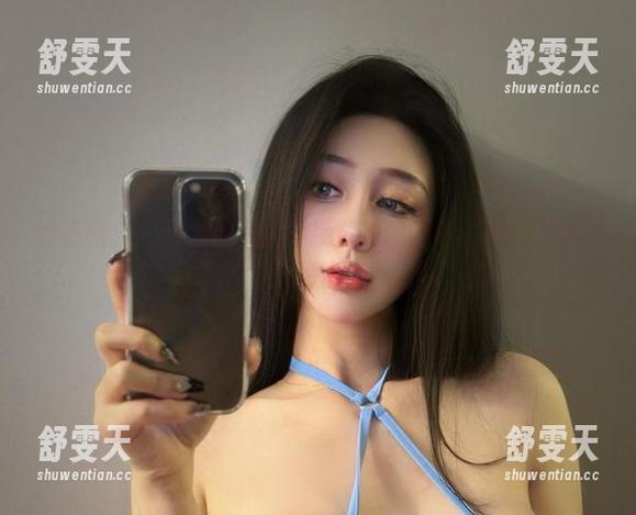 微密圈 - 不爱笑的赛琳的视觉刺激合集：照片中的小秘密