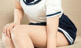 丽柜 – 一窥小七的私房写真，丝柔呵护，真是让人想多停留几秒的存在。