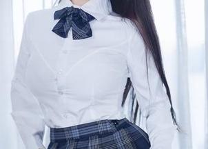 黑丝下的失眠小宁，分享她那不为人知的作品魅力