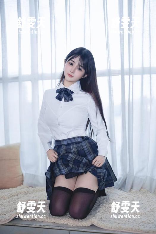 黑丝下的失眠小宁，分享她那不为人知的作品魅力