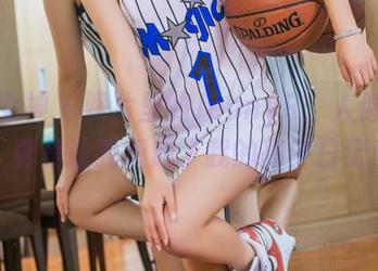头条女神 – 照片里的JennyR：人像情绪，真是让我想起了我的高中日记！