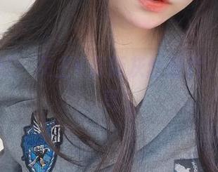 不可错过：女主K最新灰丝图片，眼前一亮