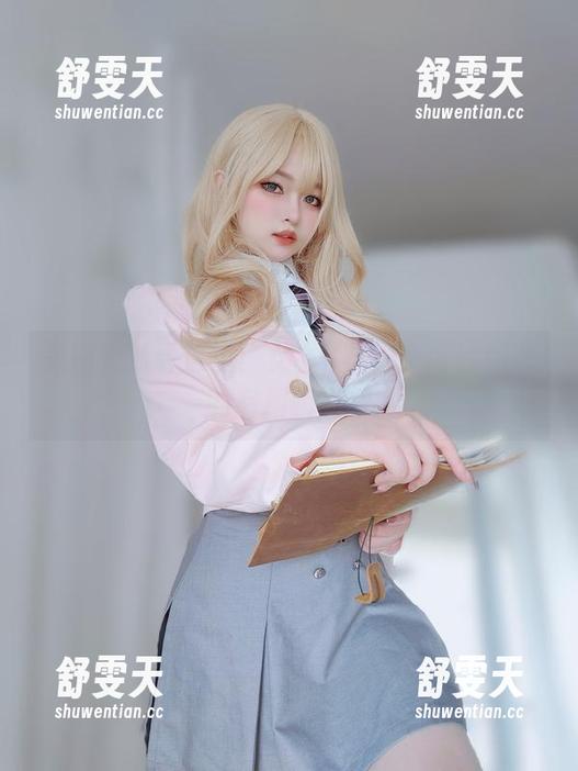 美图更新看这里！女主K与那个傲娇前辈的有趣瞬间！