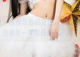 尤果网 – 杨晨晨短裙图包，光影在身上跳舞，仿佛每一寸肌肤都在诉说故事。