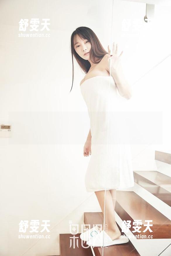 果团网-Miss琪 果团网 - 办公室小秘密:Miss琪更新写真,这次她的表情真是……哈哈哈!