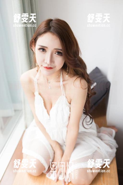 果团网-酸酱兔 果团网 - 无圣光,天台上的酸酱兔图包,实在太刺激了!