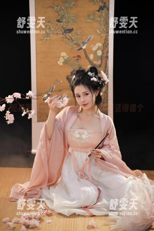 桃暖酱 短裙图包分享,桃暖酱教你如何活得像个阳光女孩!