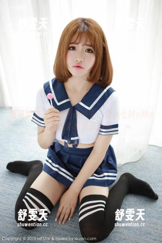 模范学院 - 糖果色的阳光：伊小七MoMo的清纯写真作品集