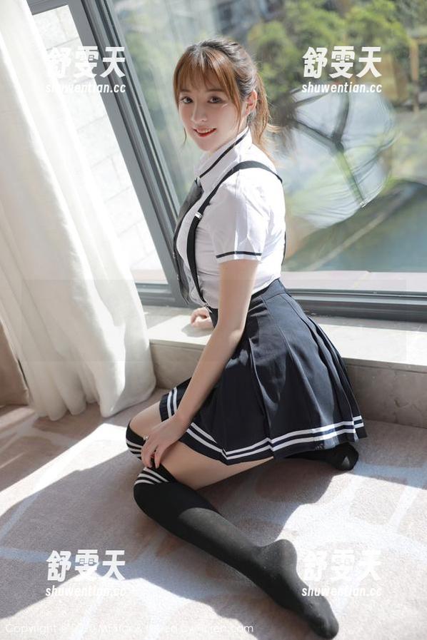 模范学院-李颖煊baby 模范学院 - 看了李颖煊baby的美足,你一定会疯狂想下载的吧?