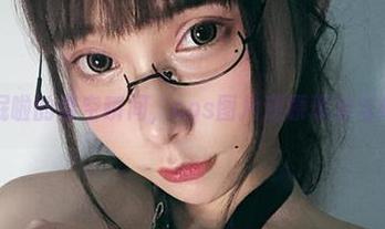 次屁啦的镂空瞬间，cos图片还原现实与幻想