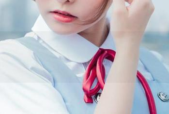 波萝社 – 柳侑绮Sevenbaby的七宝最新写真：我为什么会盯着屏幕发呆？