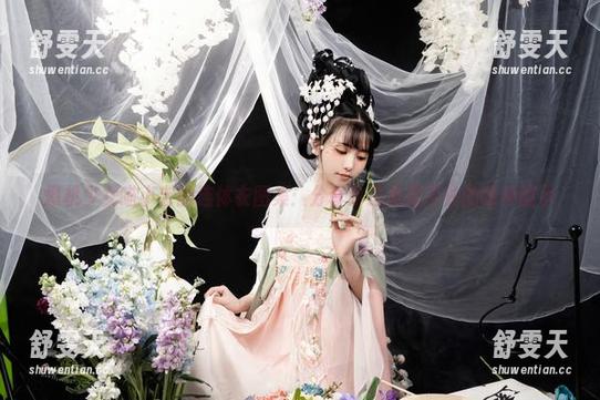爆机少女喵小吉的连体衣图集：分享时总是忍不住的眼神暗示