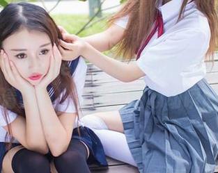 爱蜜社 – Angela小热巴的内衣大揭秘：高清美图，下载你的心动瞬间！