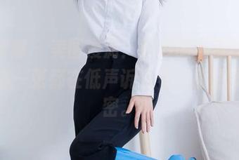 物恋传媒 – 美图漫游：纱纱的吊带图集，仿佛每一张都在低声诉说着一段温柔的秘密。