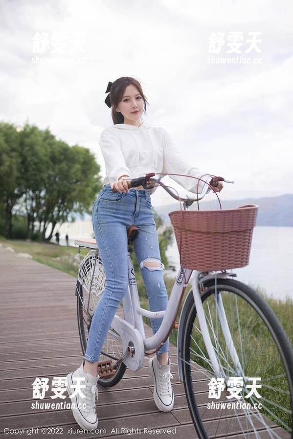 秀人网-lingyu69 秀人网 - 白色的梦境:观看包含lingyu69的图包,仿佛在云端游荡!