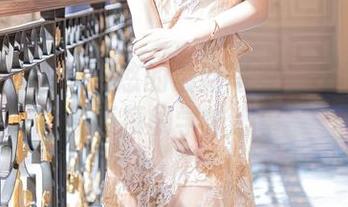 秀人网 – z杯悠悠的最新写真——那些偷偷摸摸的学妹心事