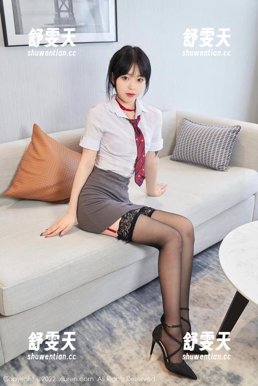 秀人网 - 周jojobaby和她的水手服：美图之下，你不说我也懂！