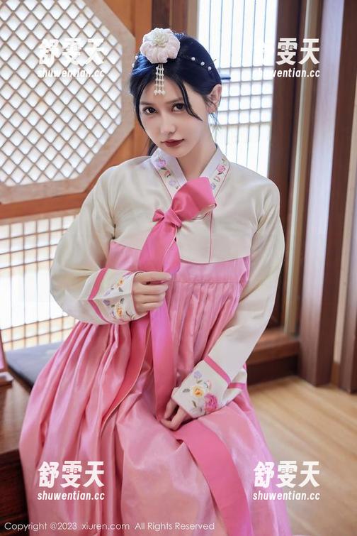 秀人网-小海臀Rena 秀人网 - 更新不断的小海臀Rena图集:女王的演绎简直让人无法抵挡。