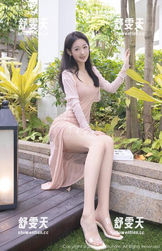 秀人网 - 林子欣freya全套丝袜，作品里藏着的竟是无限温柔