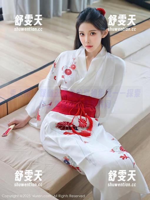 秀人网 - 跟随王曼柔的空姐步伐——探索作品集原图的美丽瞬间