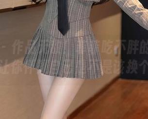 秀人网 – 作品无敌！菲菲吃不胖的旗袍图包，让你怀疑自己是不是该换个风格