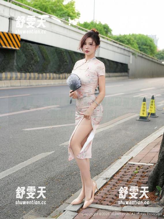秀人网 - 呜哇！萌白酱与御姐的默契配合，原图让人心跳加速！