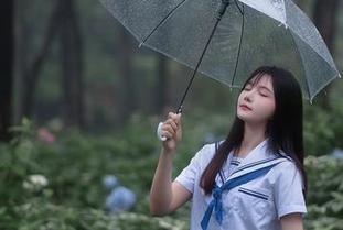 翻翻秋山AkI的图库，哎呦，这亚丝娜真有一套！