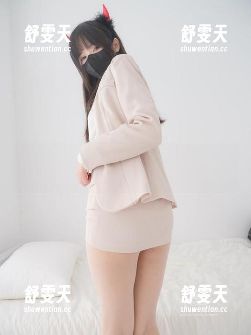 紧急企划-小婕 紧急企划 - 小婕的空姐写真,在线找寻“航班”之外的美丽