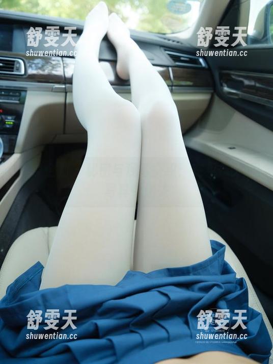紧急企划-见希w 紧急企划 - 秘密与观看交织:在见希w的写真中迷失