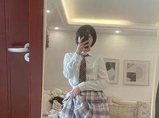 微密圈 – 瞧！胜利的小生活教室全套写真，感觉像在偷看一场小小的戏剧！